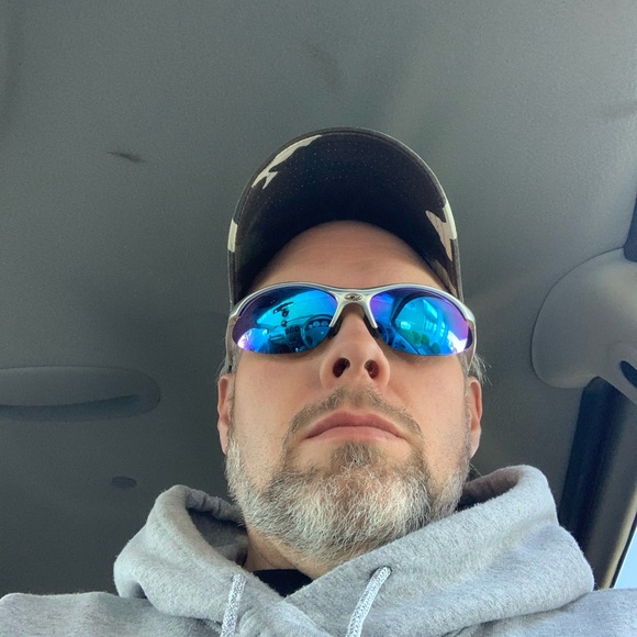 Meet your Posher, Bruce - Picture 1 of 1